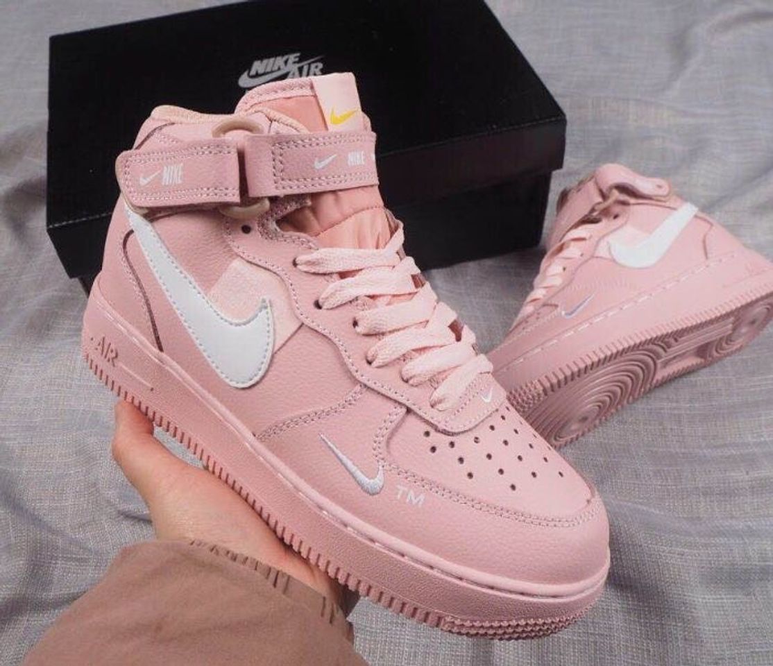 Fashion Nike women shoes 💕 