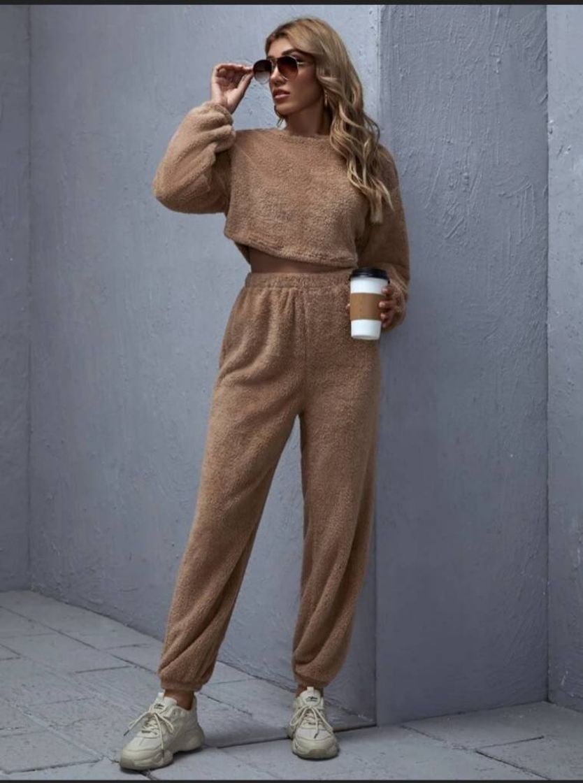 Moda Cropped Pullover & High-Rise Joggers Teddy Set | SHEIN USA