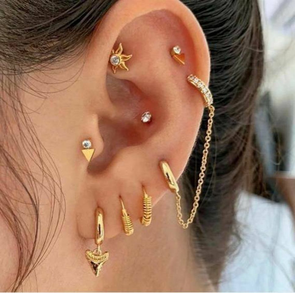 Moda pircing na orelha 