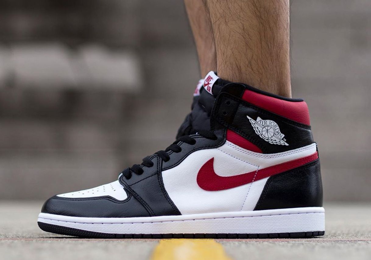 Social Air Jordan 1 Retro High OG 'Gym Red'