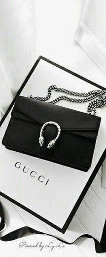 Modelo lindo da gucci. 