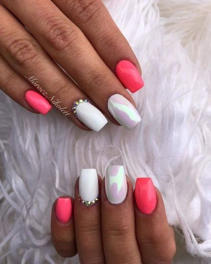 Nails neons