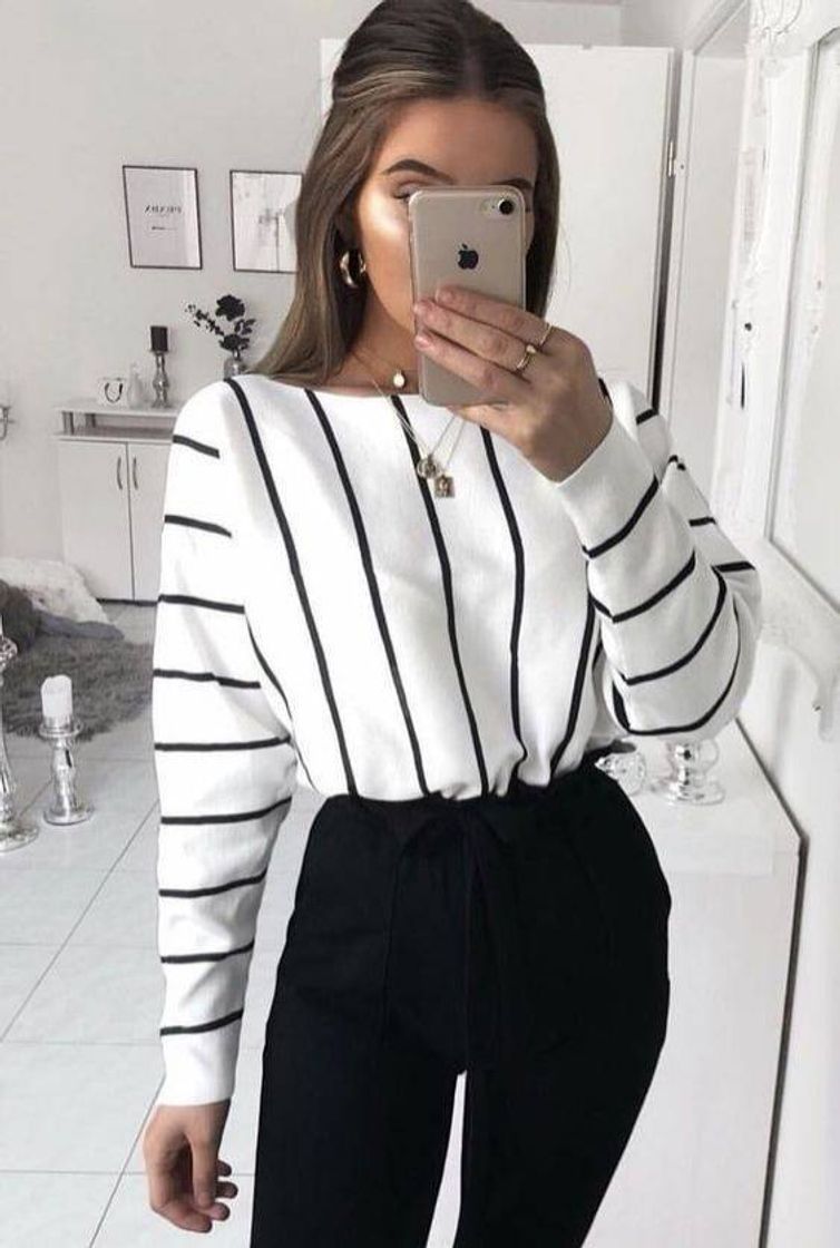 Social Suéter branco com linhas verticais 🖤