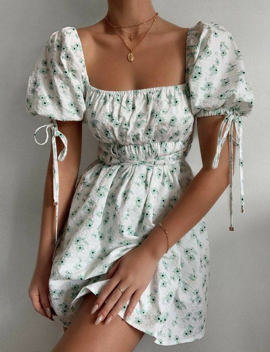 Moda Vestido com estampa floral 🤍💫