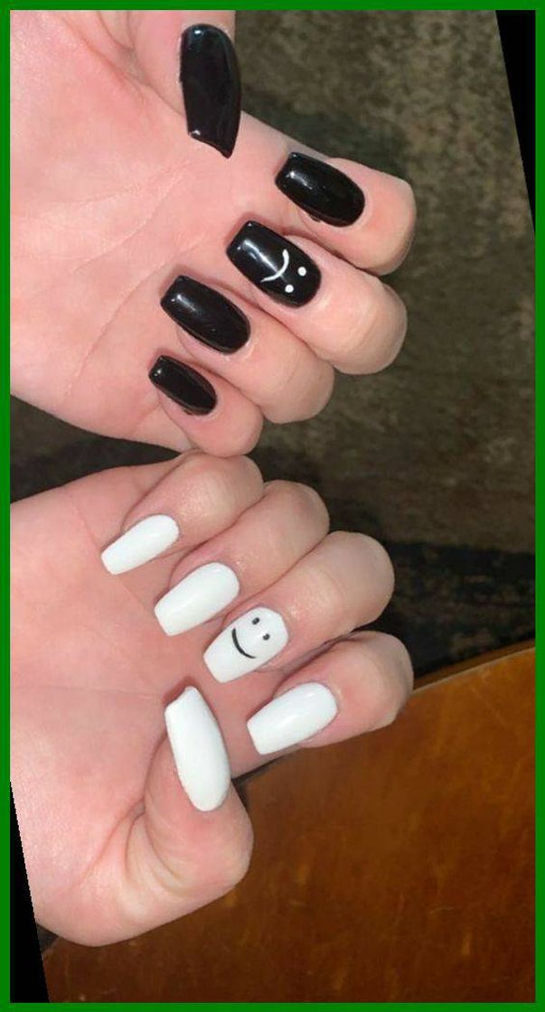 Fashion Unhas preto e branco