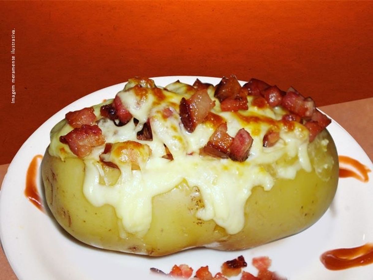 Fashion batata recheada com cream cheese e bacon