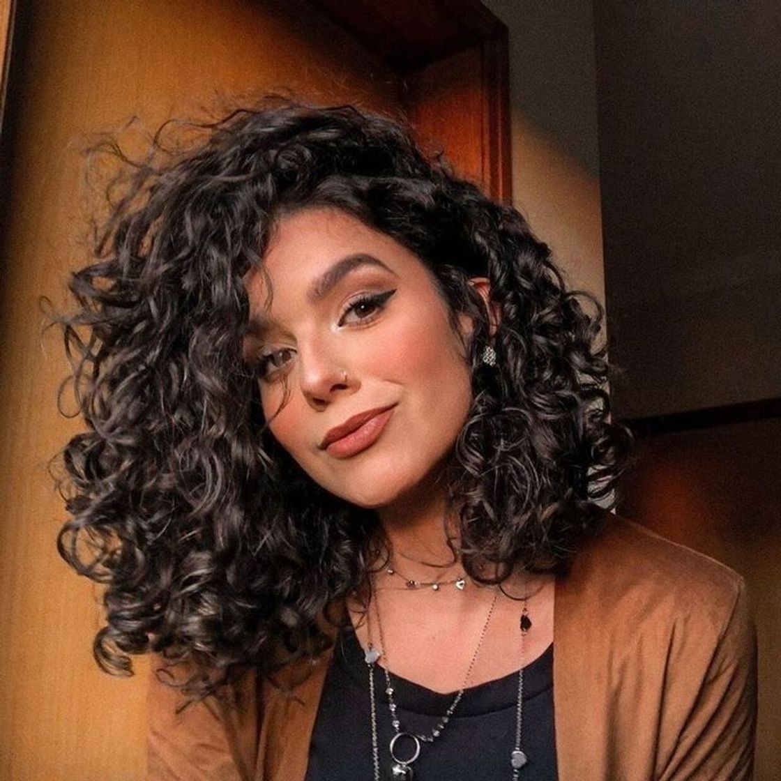 Social curto e cacheado 