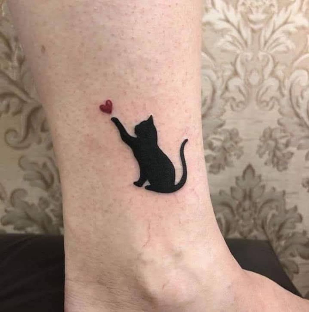 Fashion Tatuagem de gato preto🐈🥰