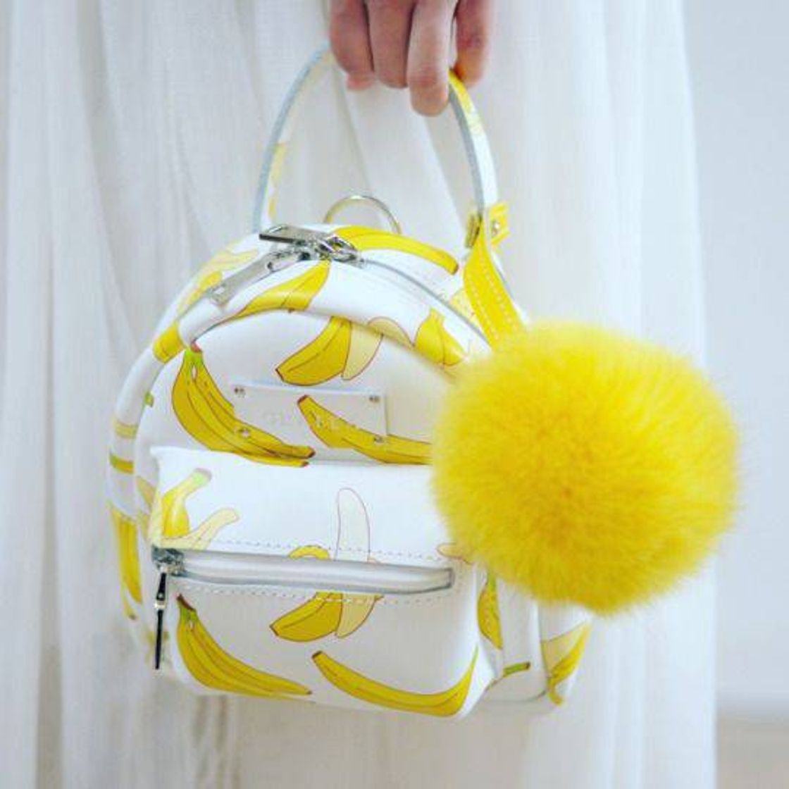 Fashion Mochila mini bananas 💛💛 grafea