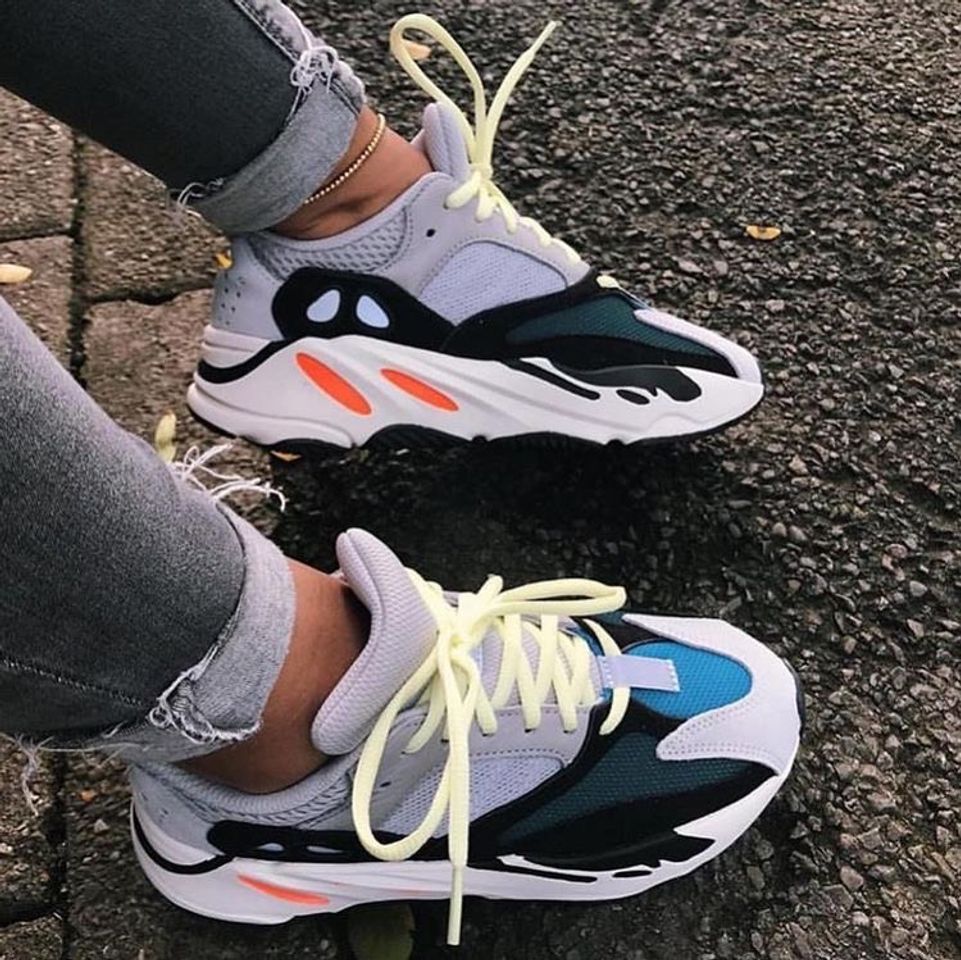 Moda Adidas Yeezy 700