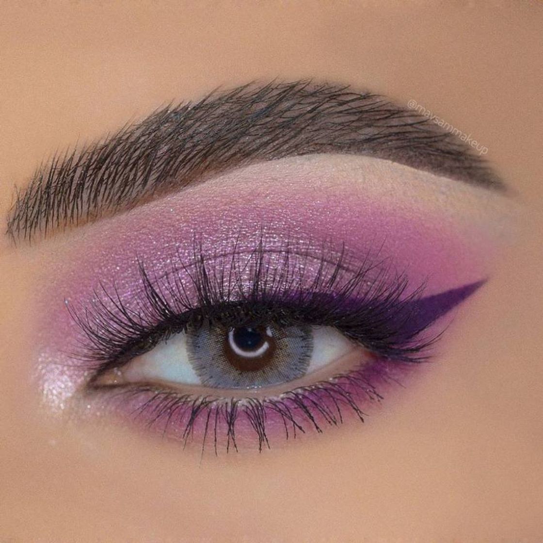 Moda Purple makeup