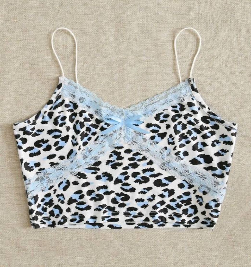 Fashion Cropped com estampa de leopardo em painel de renda