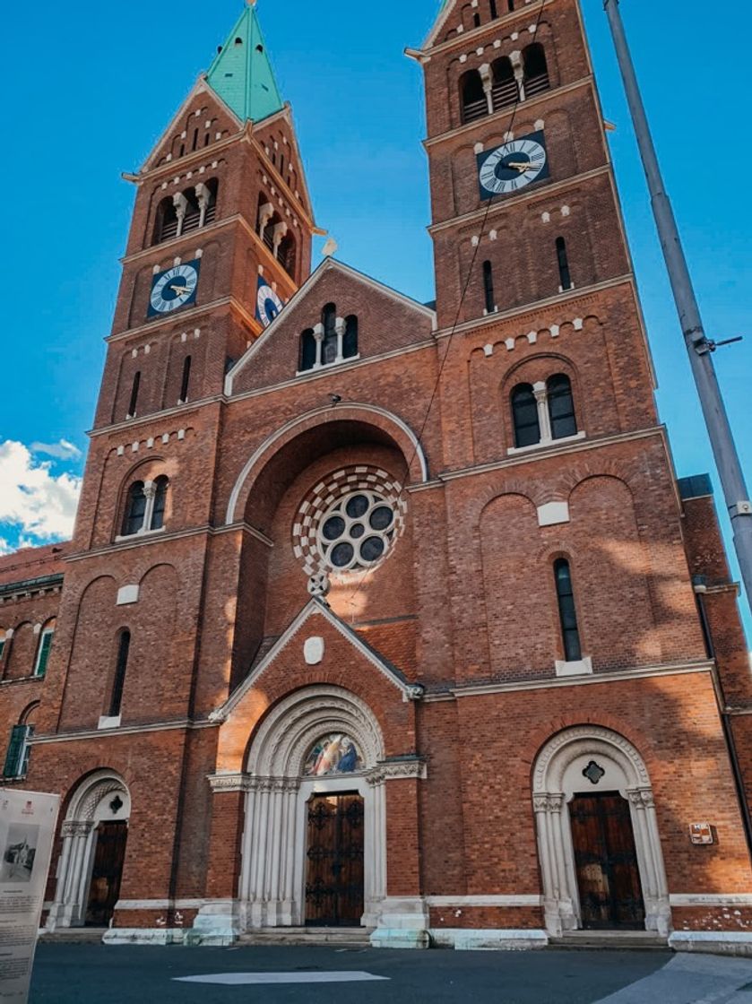 Lugar Basilica of Our Mother of Mercy