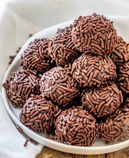 Brigadeiro de Leite Moça® tradicional - Receitas da Mama