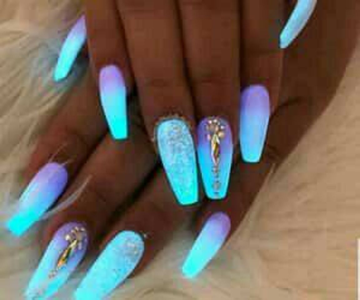 Moda Nails