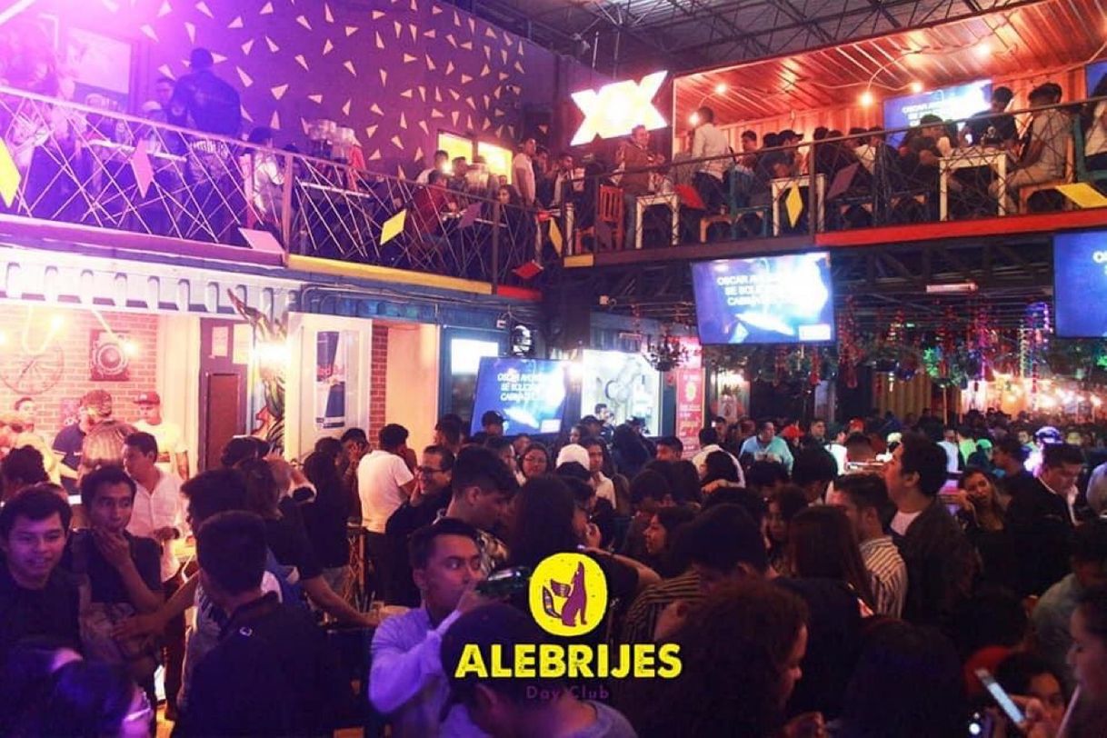 Restaurantes Alebrijes day club