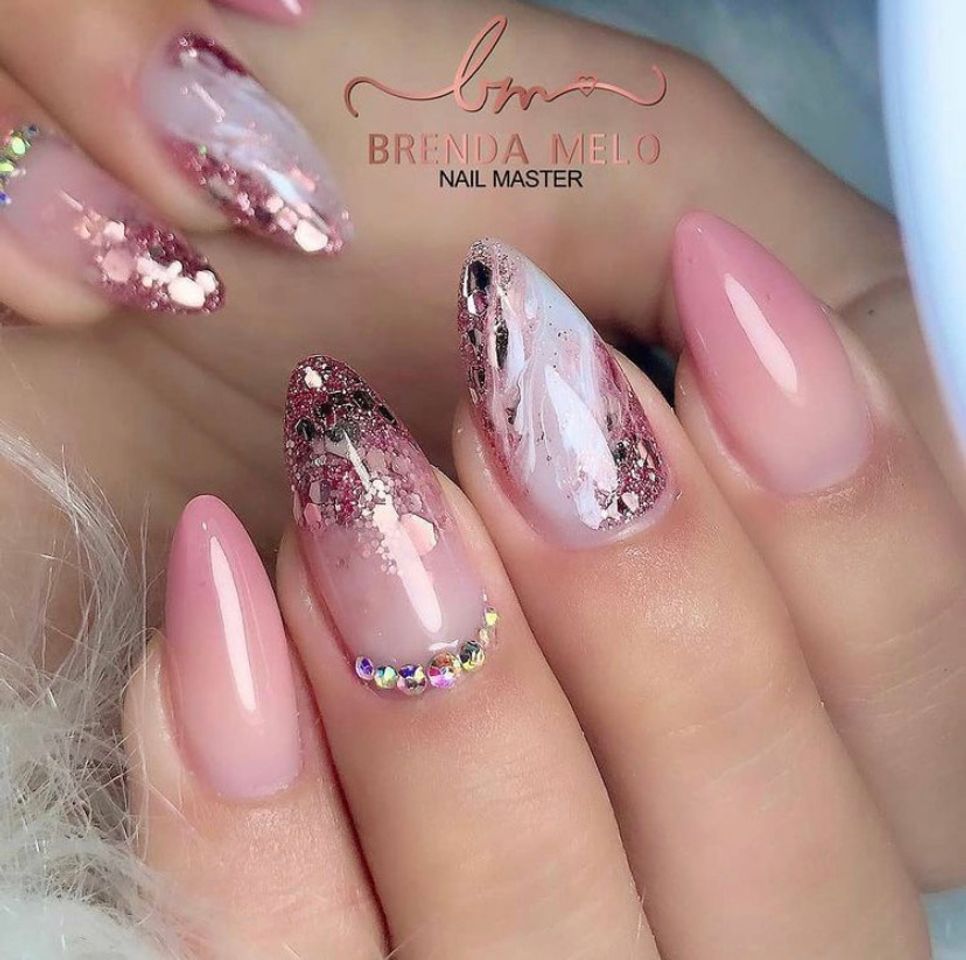 Social Unha formato stiletto ❤️