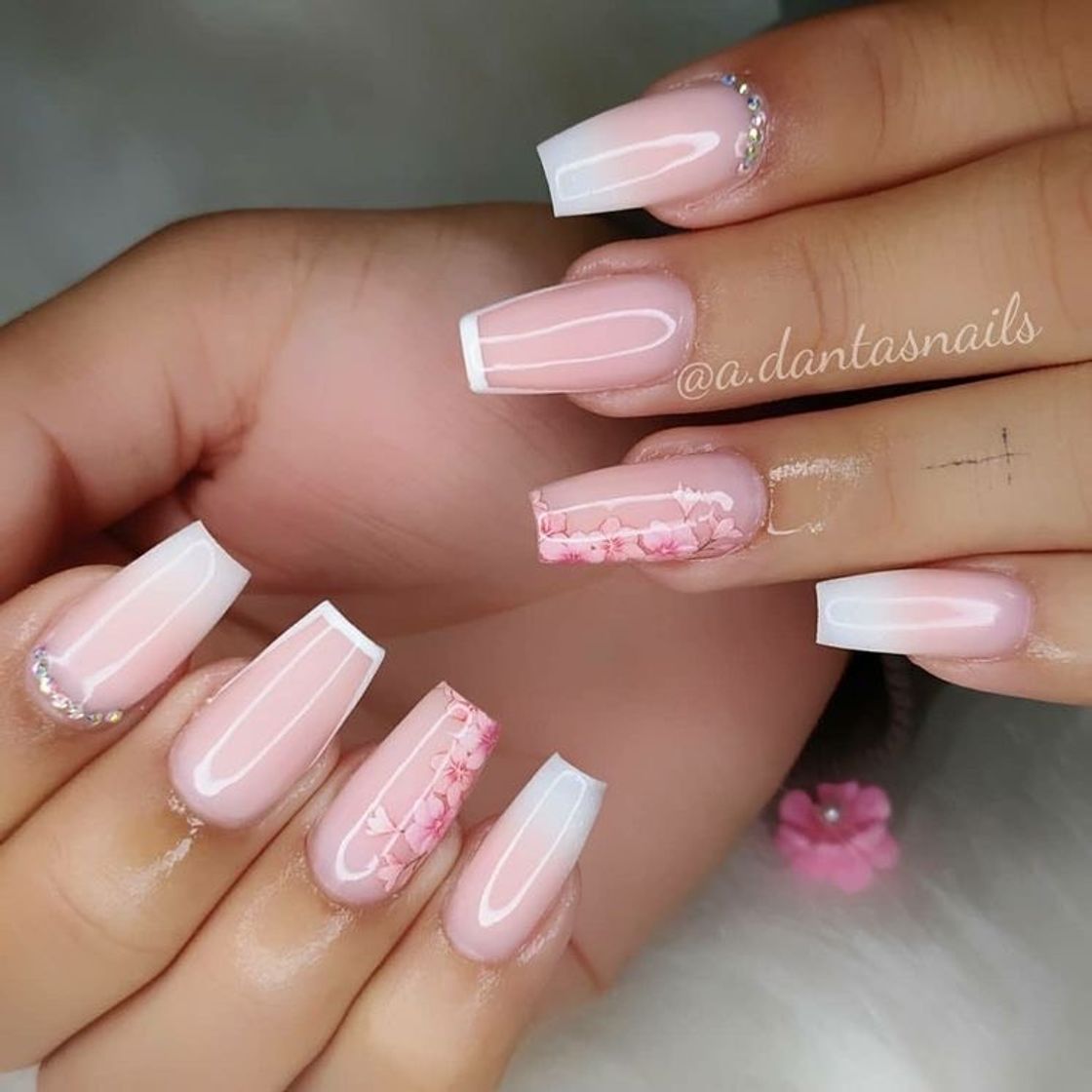 Moda Unhas delicadas 💅