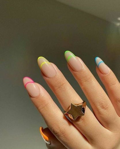 French nail neon