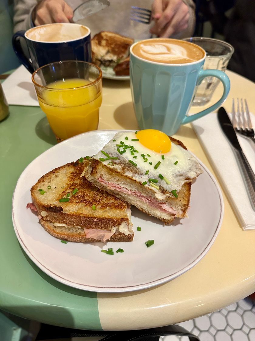 Restaurantes La Parisienne