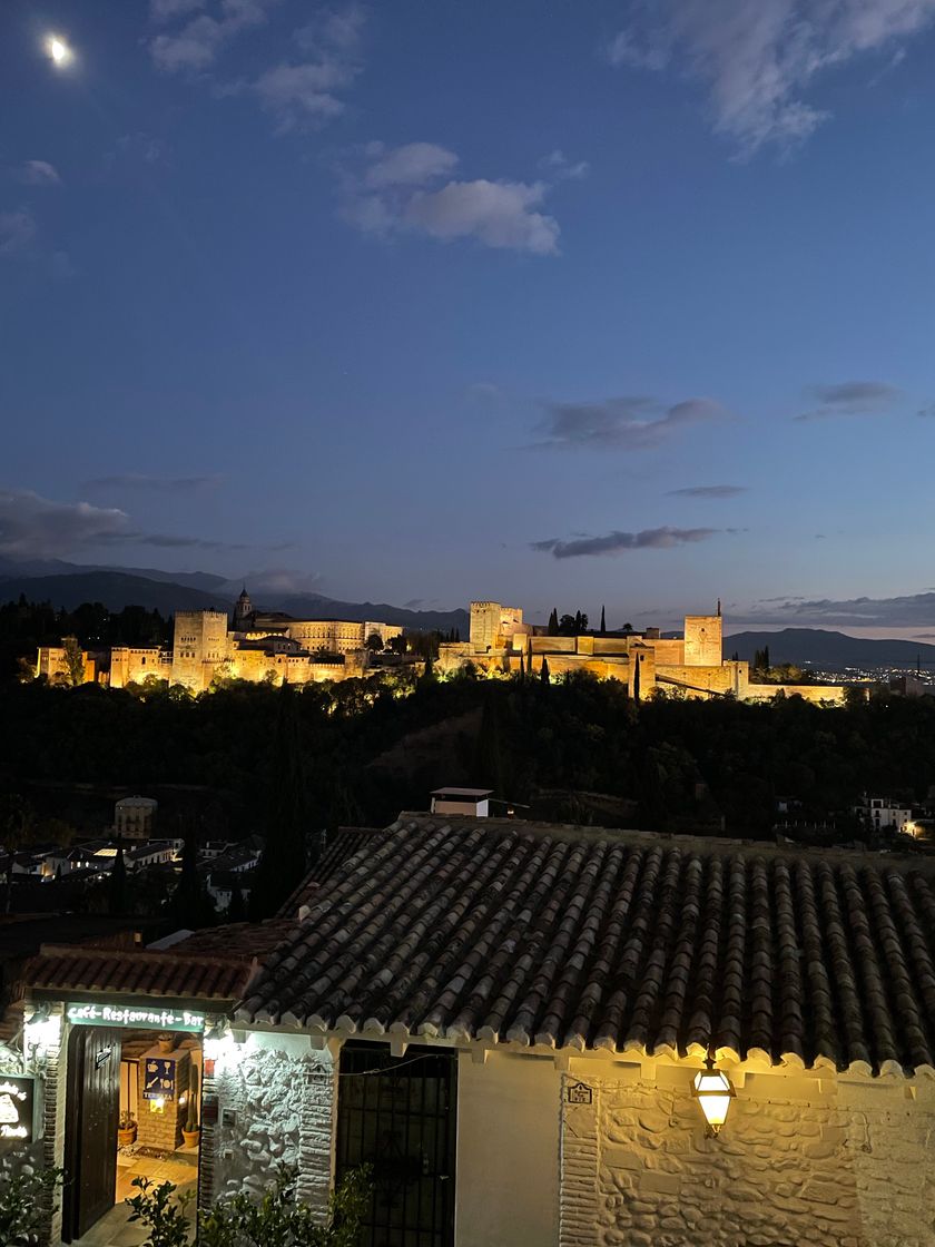 Lugar Granada