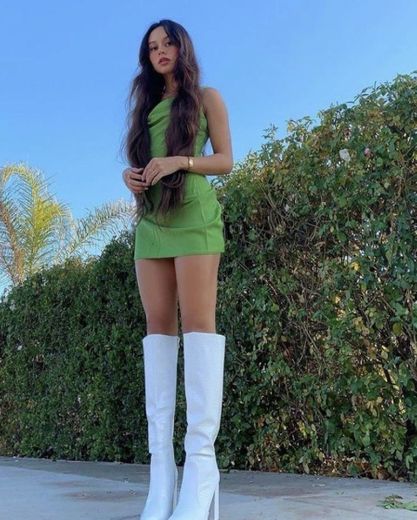 green dress white boots 💚