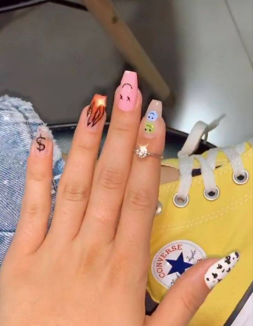 Moda Unhas aesthetic