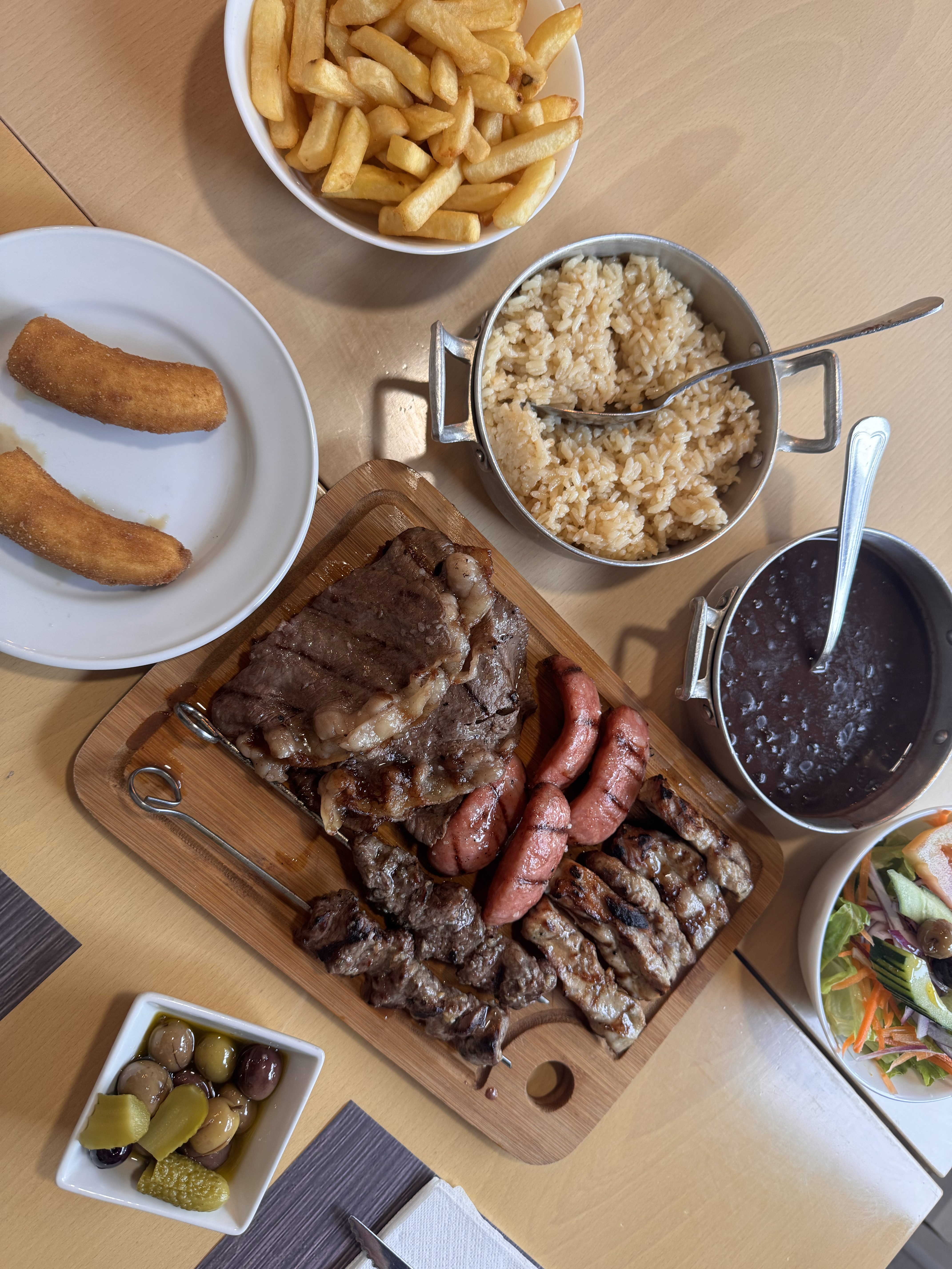 Restaurants Only Grill Steakhouse Entrecampos