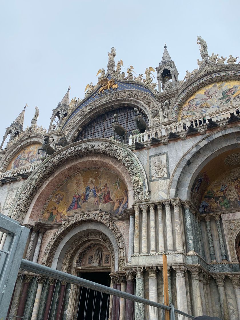 Place Basílica de San Marcos