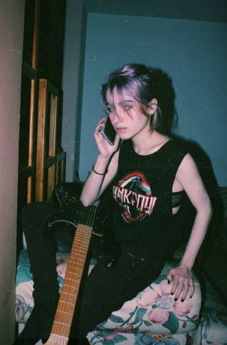 Social Grunge girl 