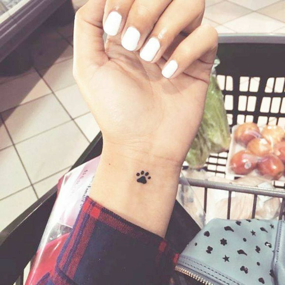 Tatuagem de patinha de cachorro