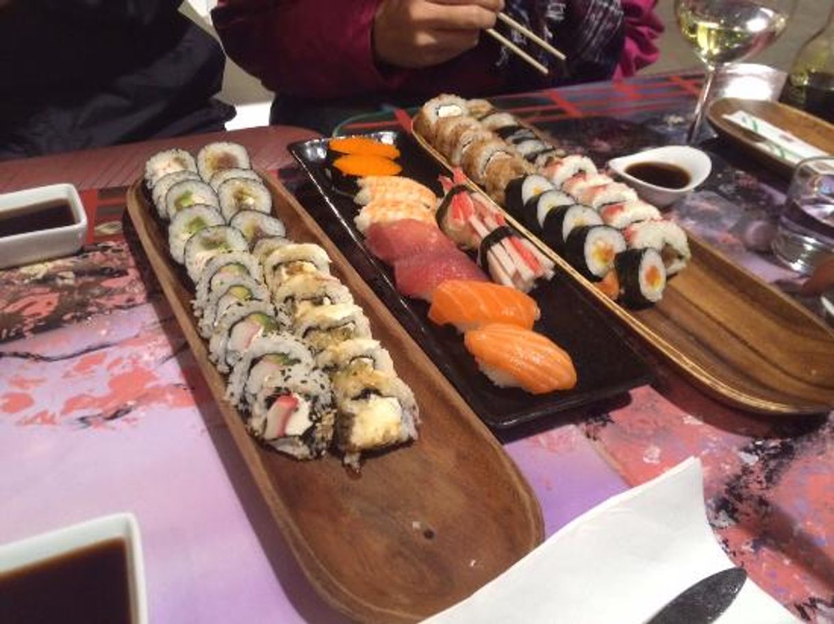 Restaurants SUSHI AND GONG
