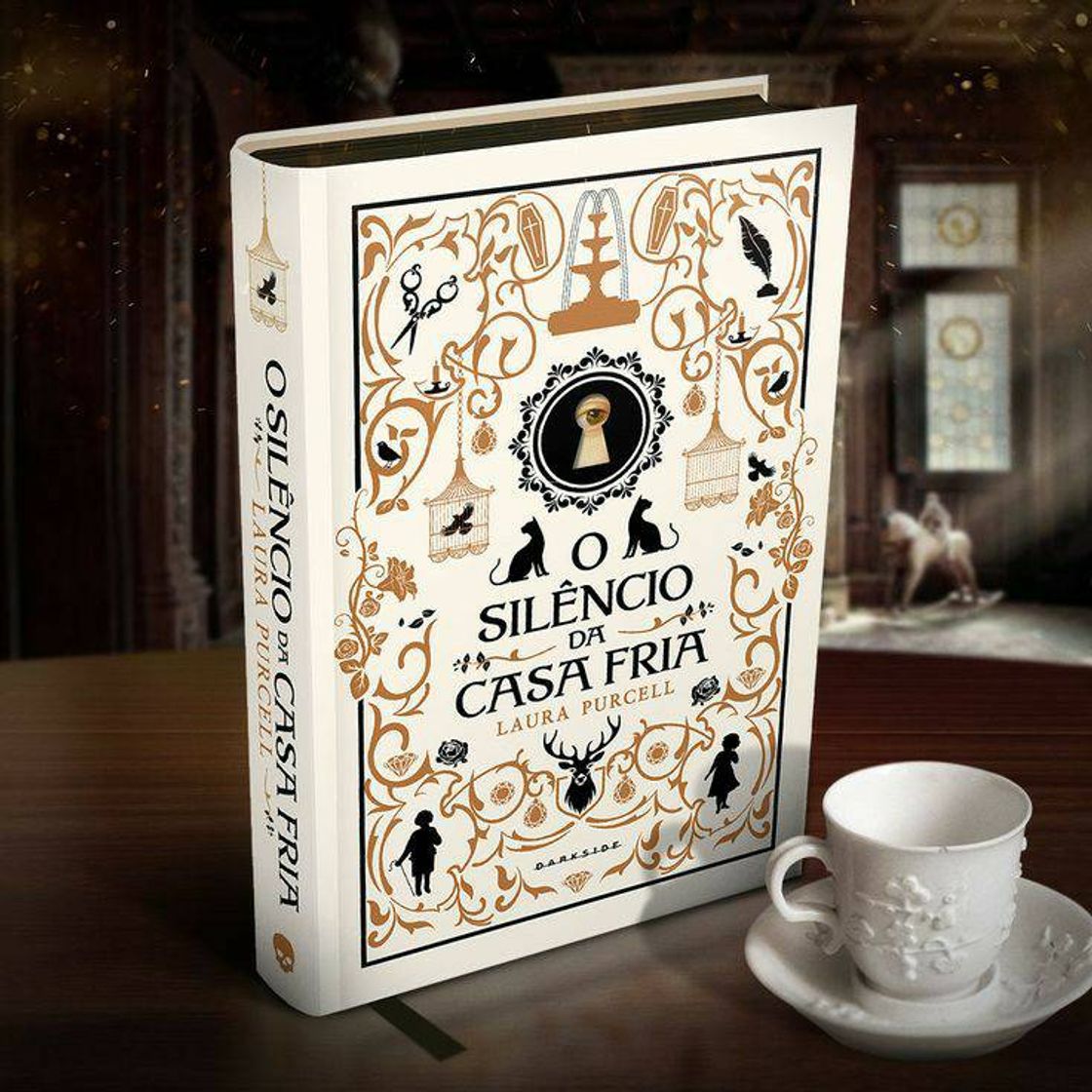 O silêncio da casa fria