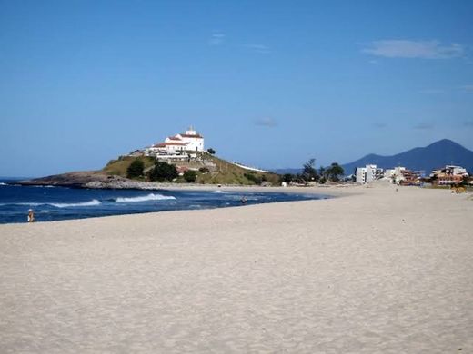 Praia de Itaúna Saquarema 