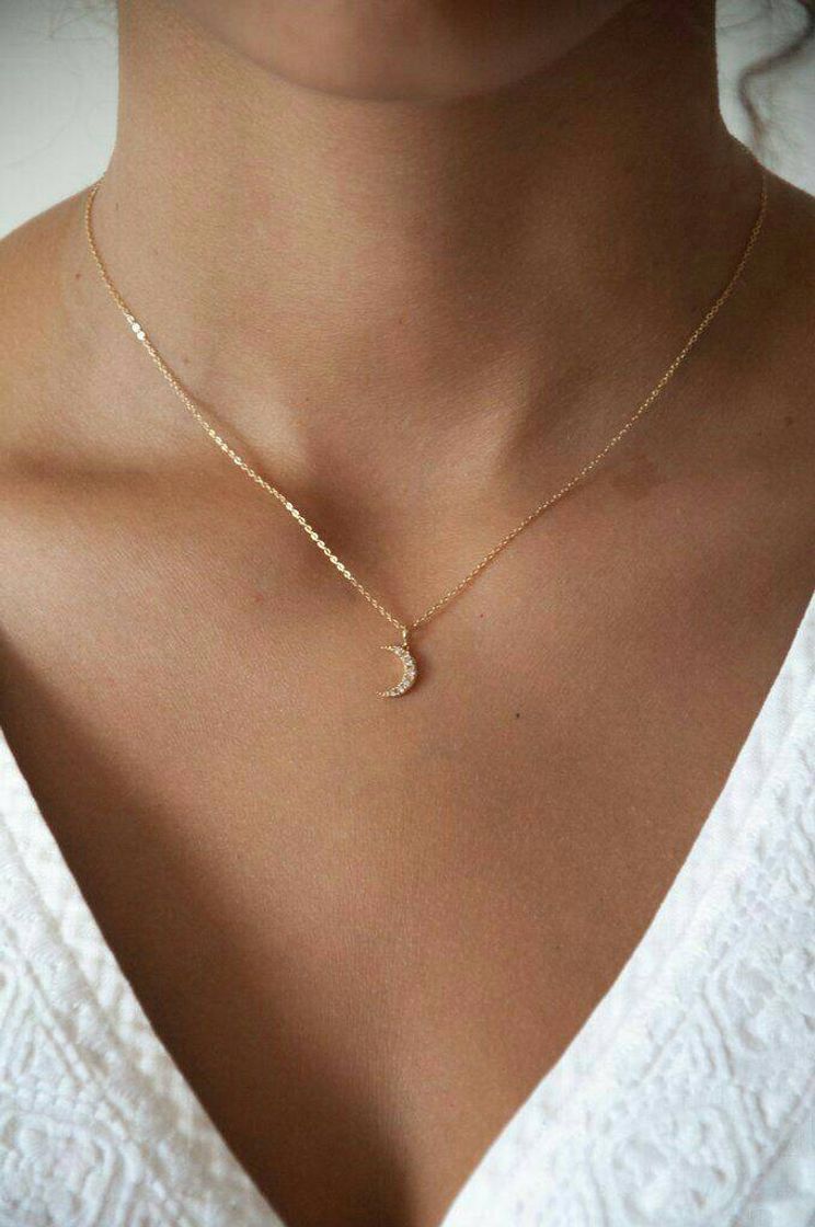 Fashion 🔸Colar simples com uma lua 
