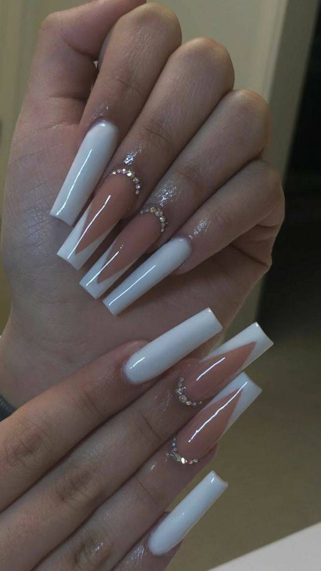 Moda Nails