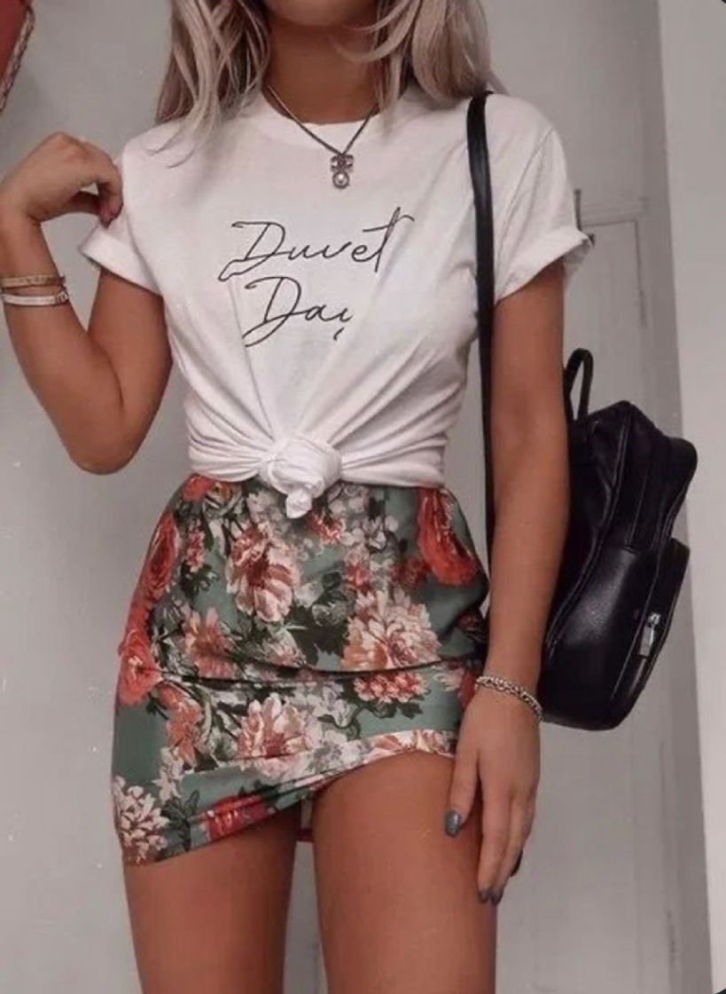 Social TSHIRT BÁSICA & SAIA FLORAL
