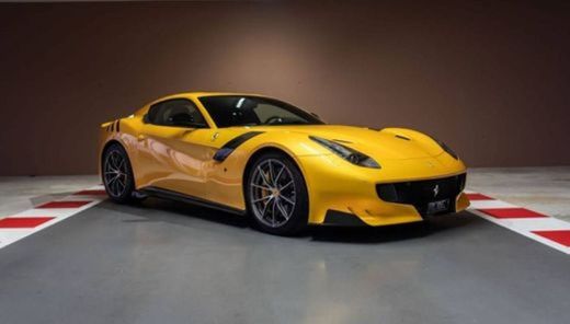 Ferrari Amarelo