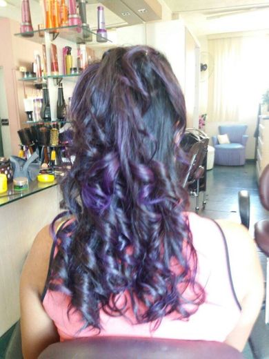 cabelo com mechas roxa💜💜💜