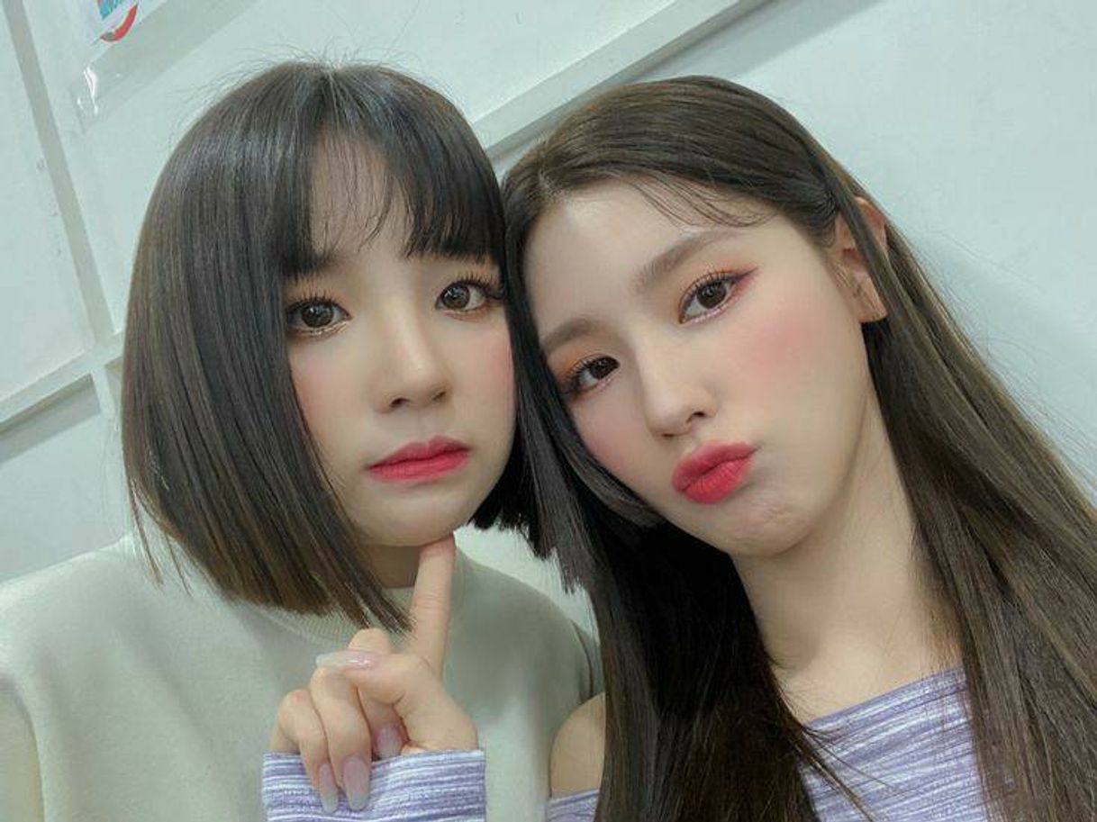 Moda miyeon and yuqi icon