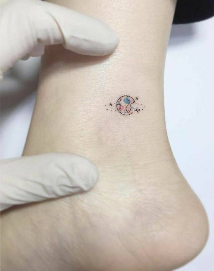 Fashion minimalist tattoo