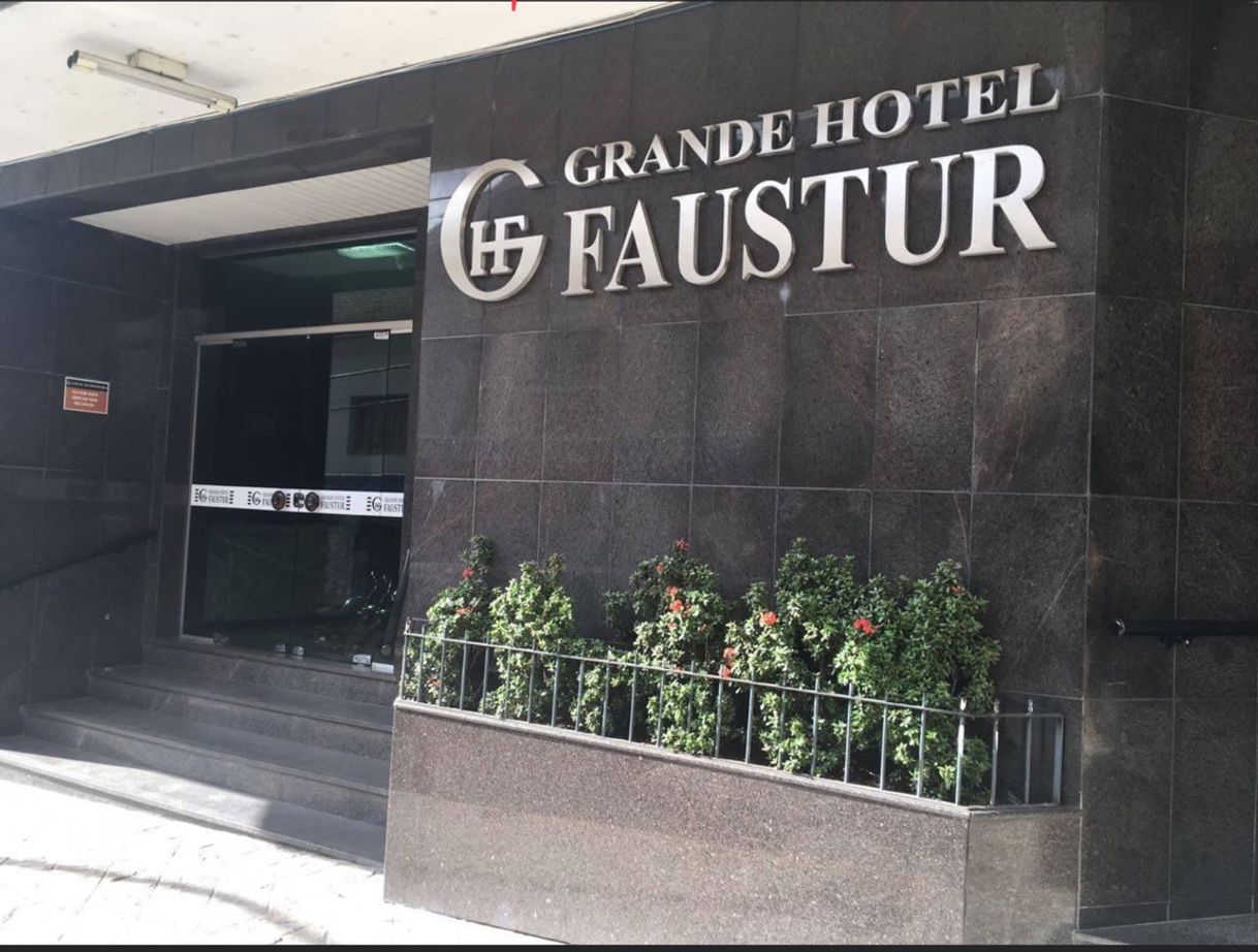 Place Grande Hotel Faustur