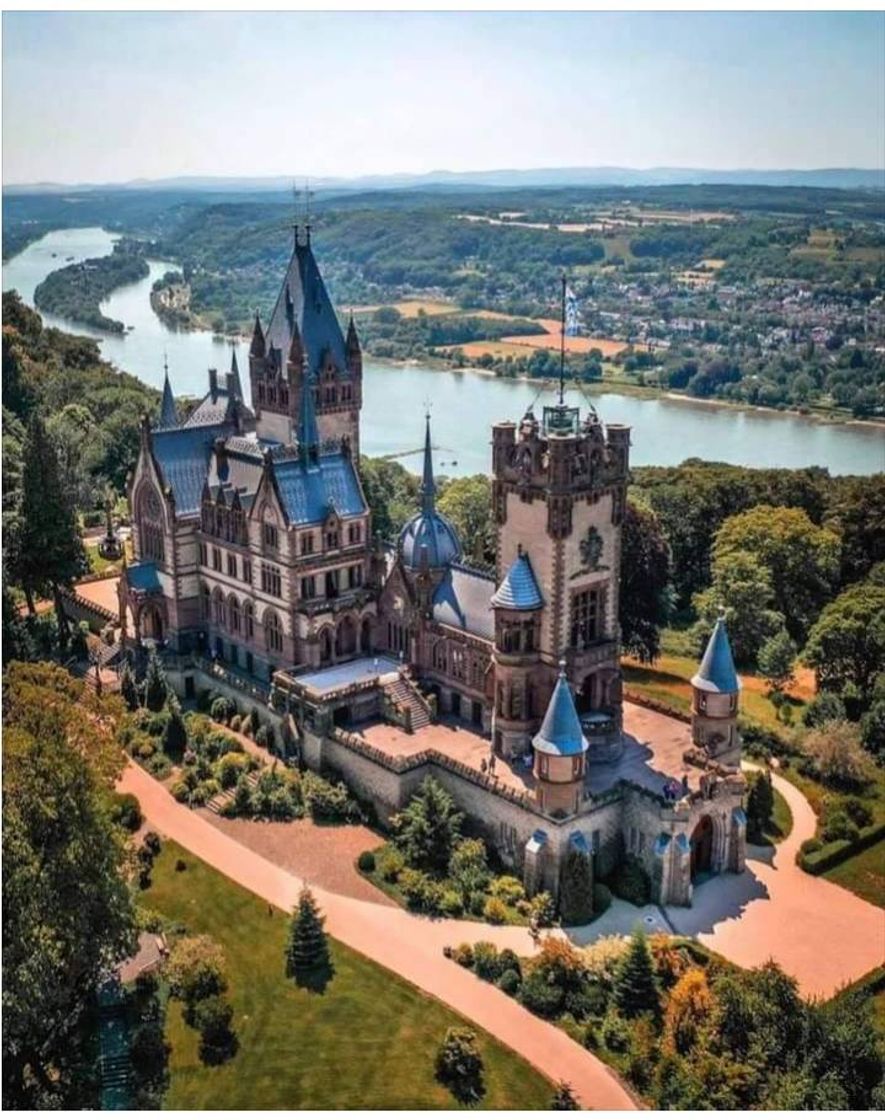 Place Schloss Drachenburg