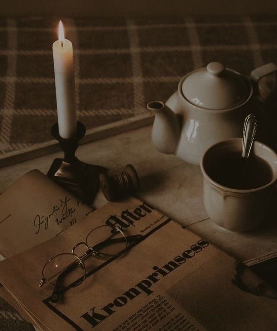 Social Dark Academia - Aesthetic 