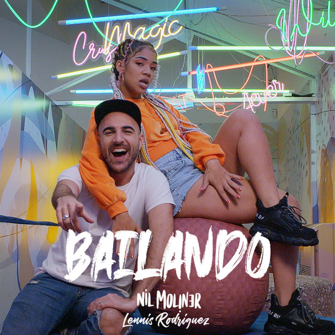 Canción Bailando (feat. Lennis Rodriguez)