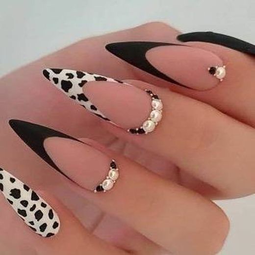 nails