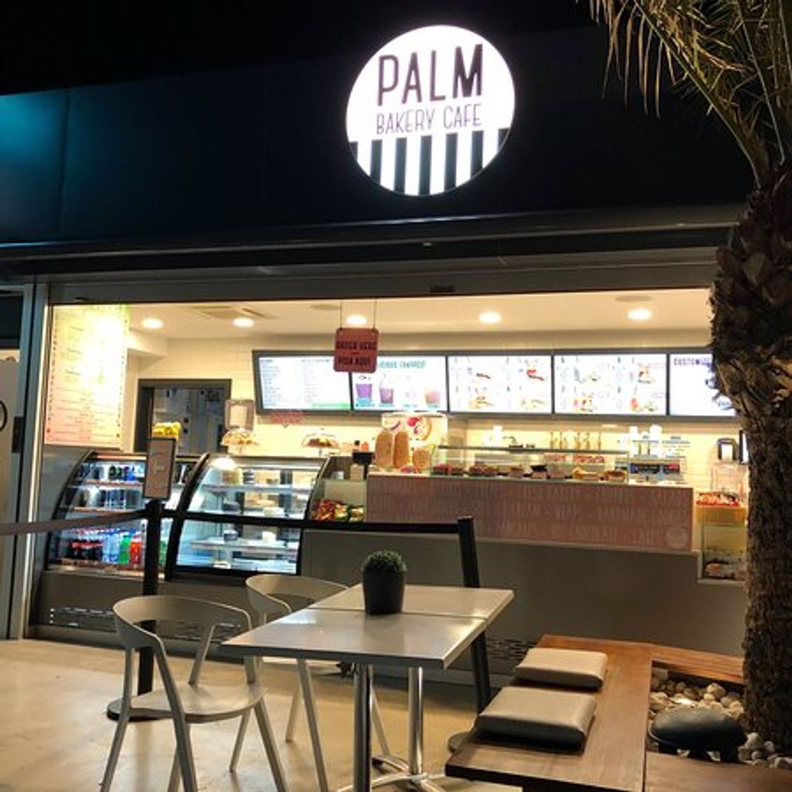 Restaurants Palm Cafe