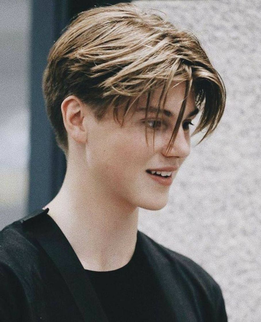 Social short hairstyle