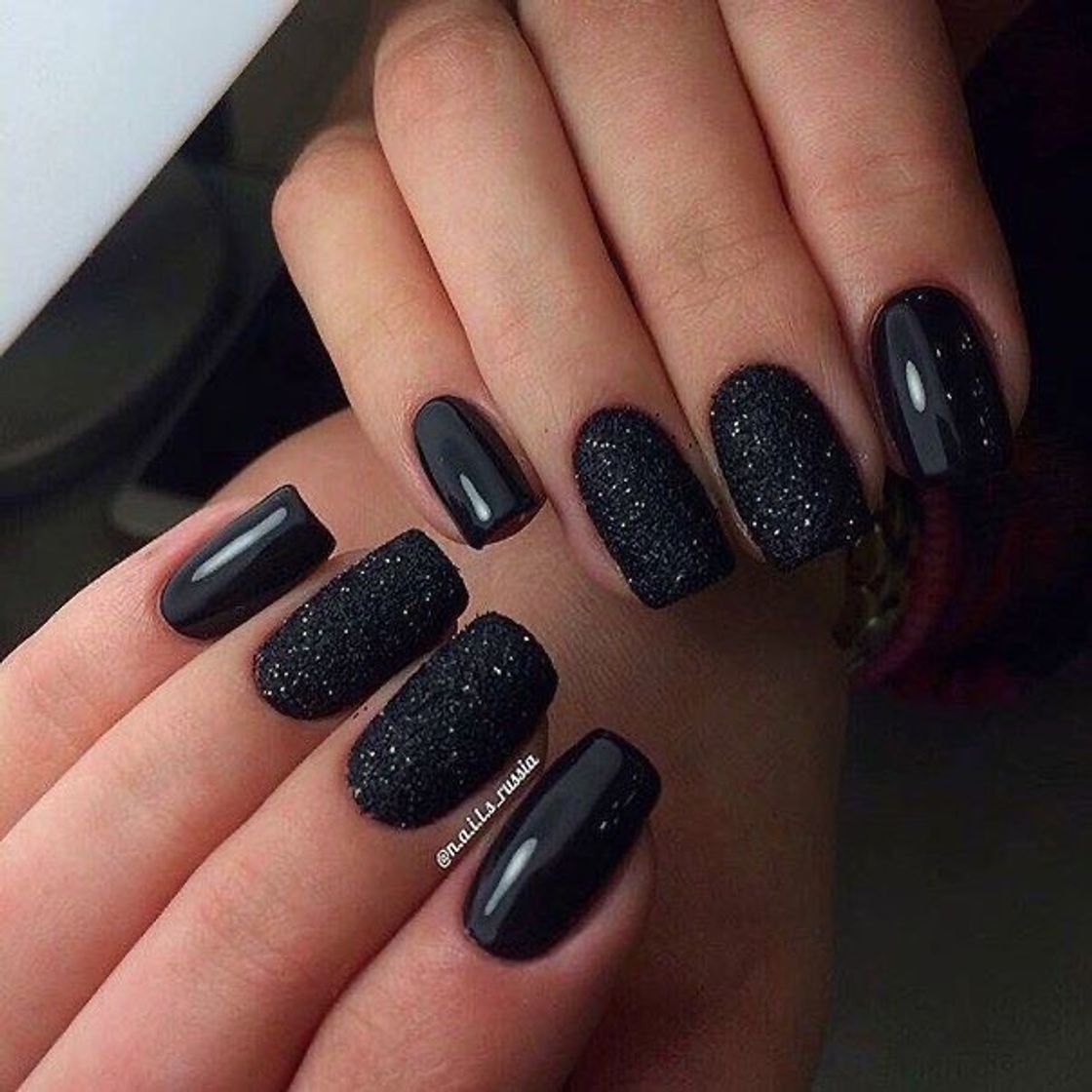 Fashion Preto com glitter é MARA! 🖤