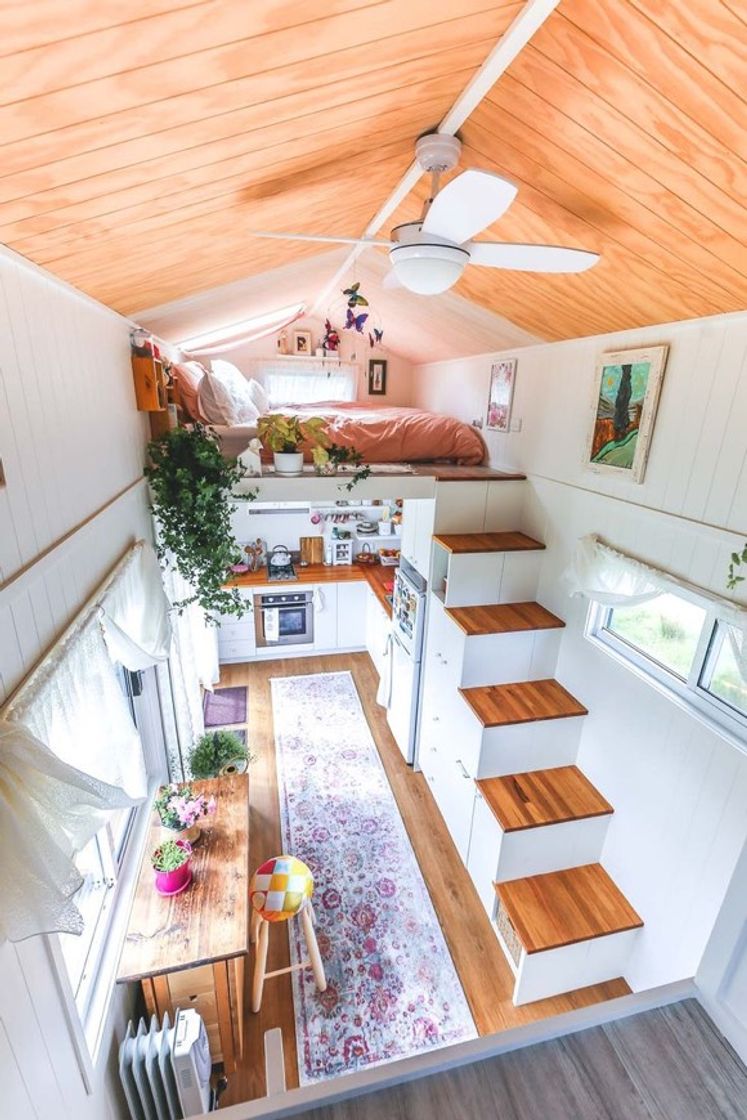 Moda Woman's Dream Tiny House Even Has A Walk-In Wardrobe